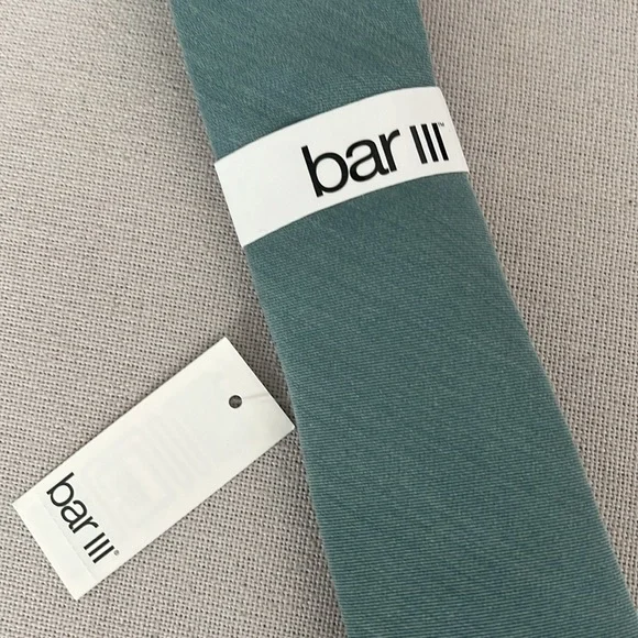 Bar III Gillis Solid Neck Tie in Green, New with Tag - Picture 4 of 11